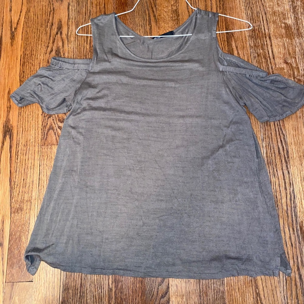 Gibson cold shoulder top